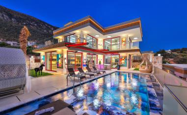 Villa Red Palm - Jakuzili & Fitness Alanlı Villa Kiralama