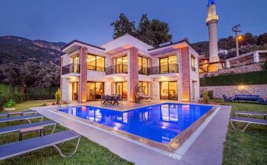 Villa Esma Sultan - Deniz Manzarası & Çift Jakuzili Kiralık Villa