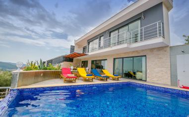 Villa Nature - Deniz Manzaralı, 8 Kişilik Villa Kiralama