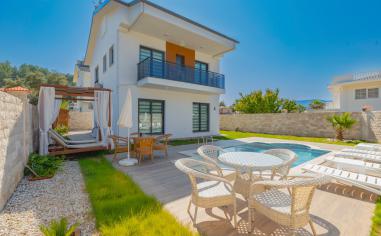 Villa Irmak 1 - 10 Kişilik & Doğa Manzaralı Villa Kiralama