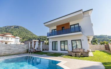 Villa Irmak 2 - Doğa Manzaralı & Özel Havuzlu Kiralık Villa