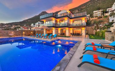 Villa July