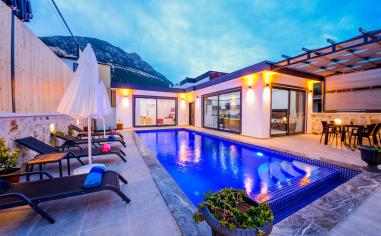 Villa Karya 1 - Jakuzili & Merkeze Yakın Villa Kiralama