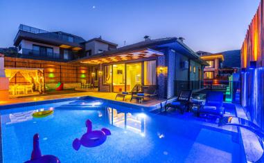 Villa Asia Demre - Doğa Manzaralı & Jakuzili Kiralık Villa