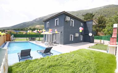 Villa Ecrinsu - Muhafazakar Havuz Alanlı Villa Kiralama
