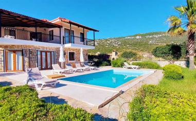 Villa Kanarya - 6 Kişilik, Doğa Manzaralı Kiralık Villa