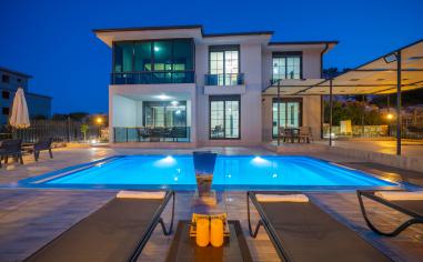 Villa Kara Çatı | Süper Villam