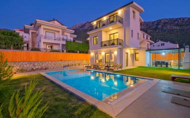 Villa Santana - Doğa Manzaralı & 6 Kişilik Villa Kiralama
