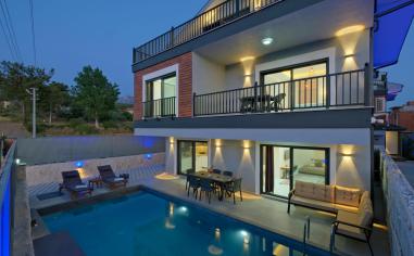 Villa White 1