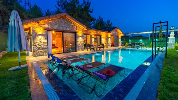 Villa Stone 2