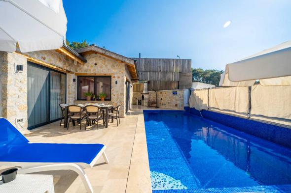 Villa Almiron 3 - Geniş Havuz & Doğa Manzaralı Kiralık Villa