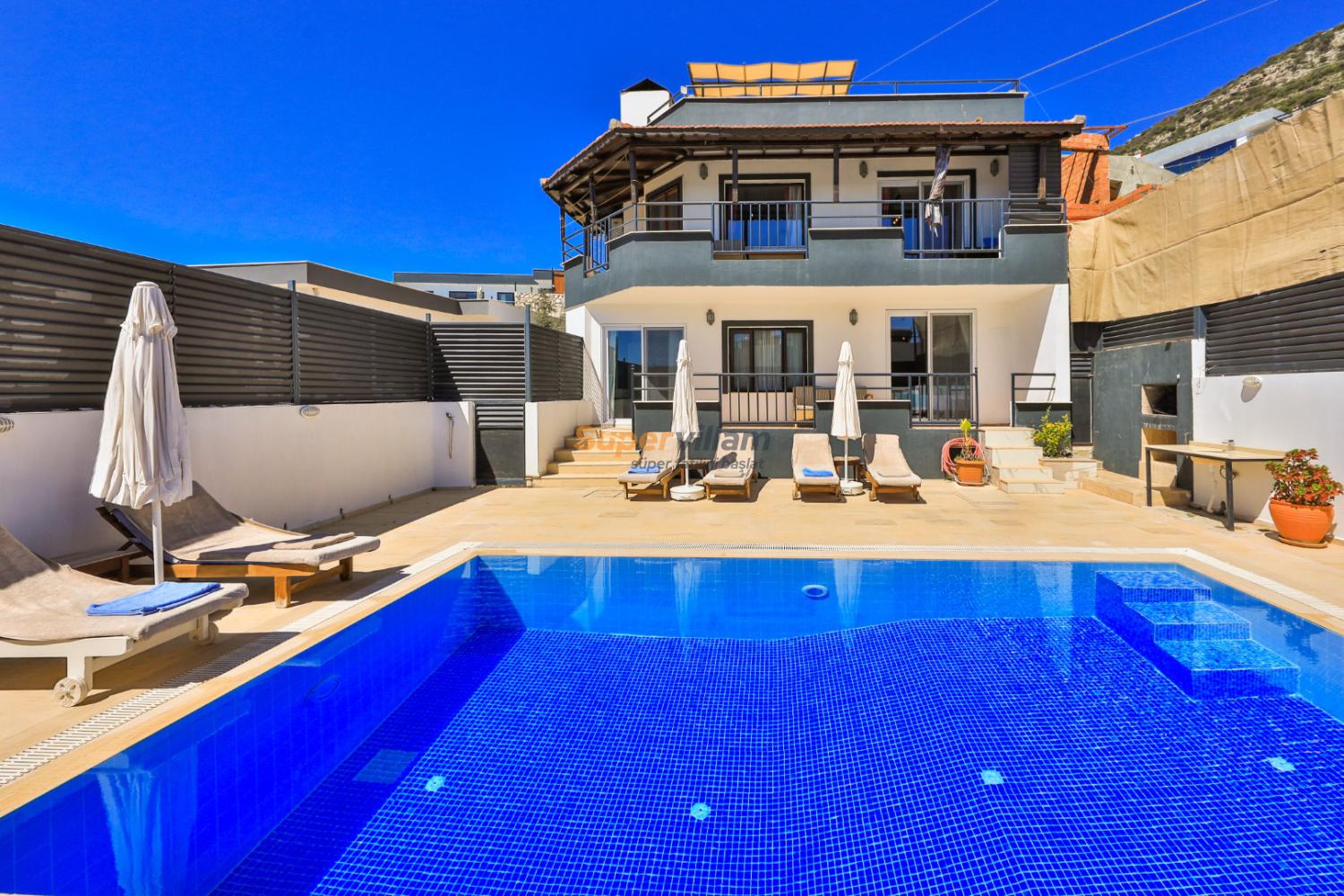 super-villam-villa-emiros-21_902.jpg