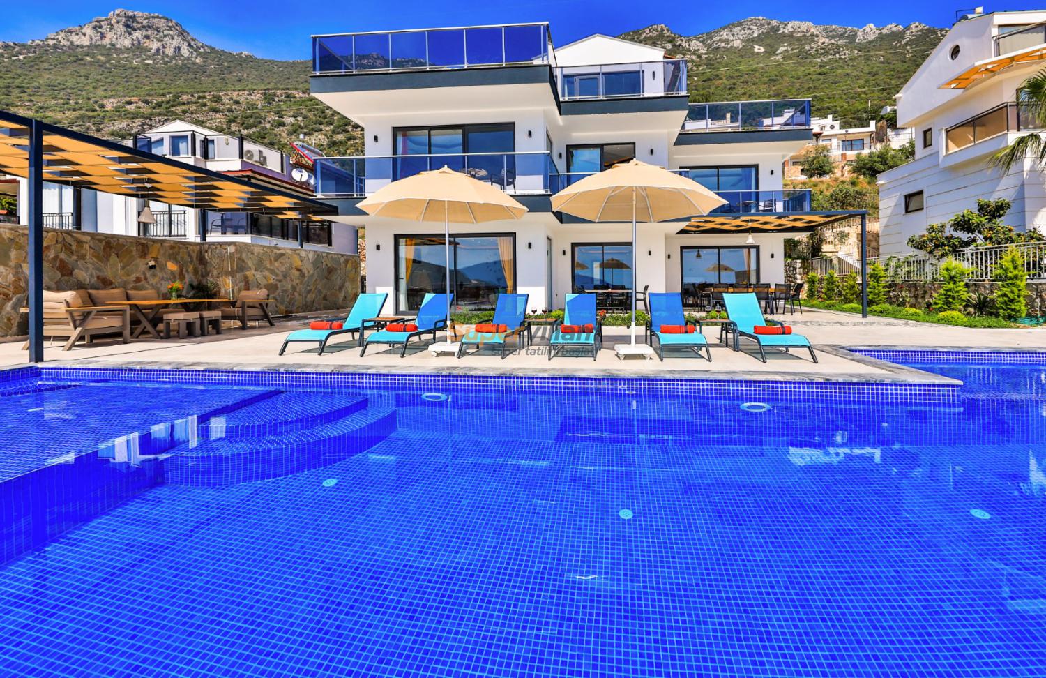 super-villam-villa-july-25_722.jpg