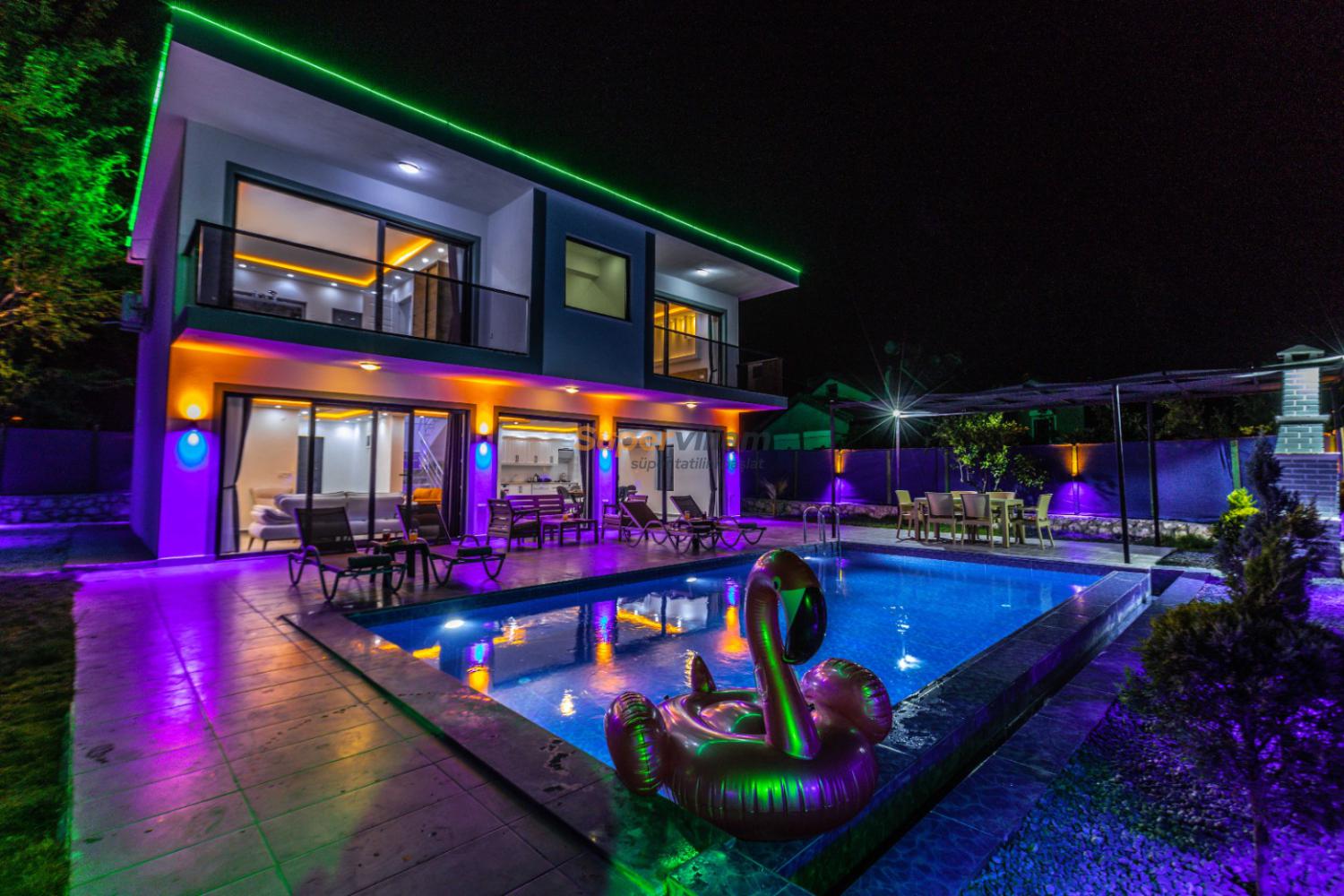 super-villam-villa-last-summer-44_830.jpg