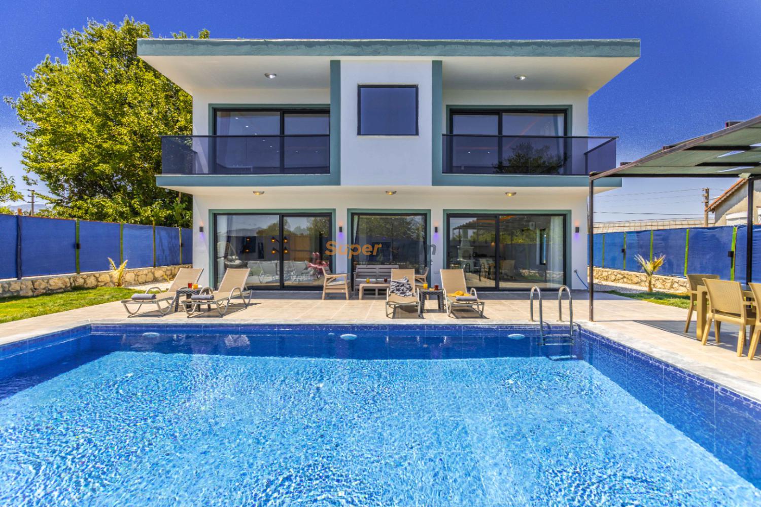 super-villam-villa-last-summer-9_261.jpg