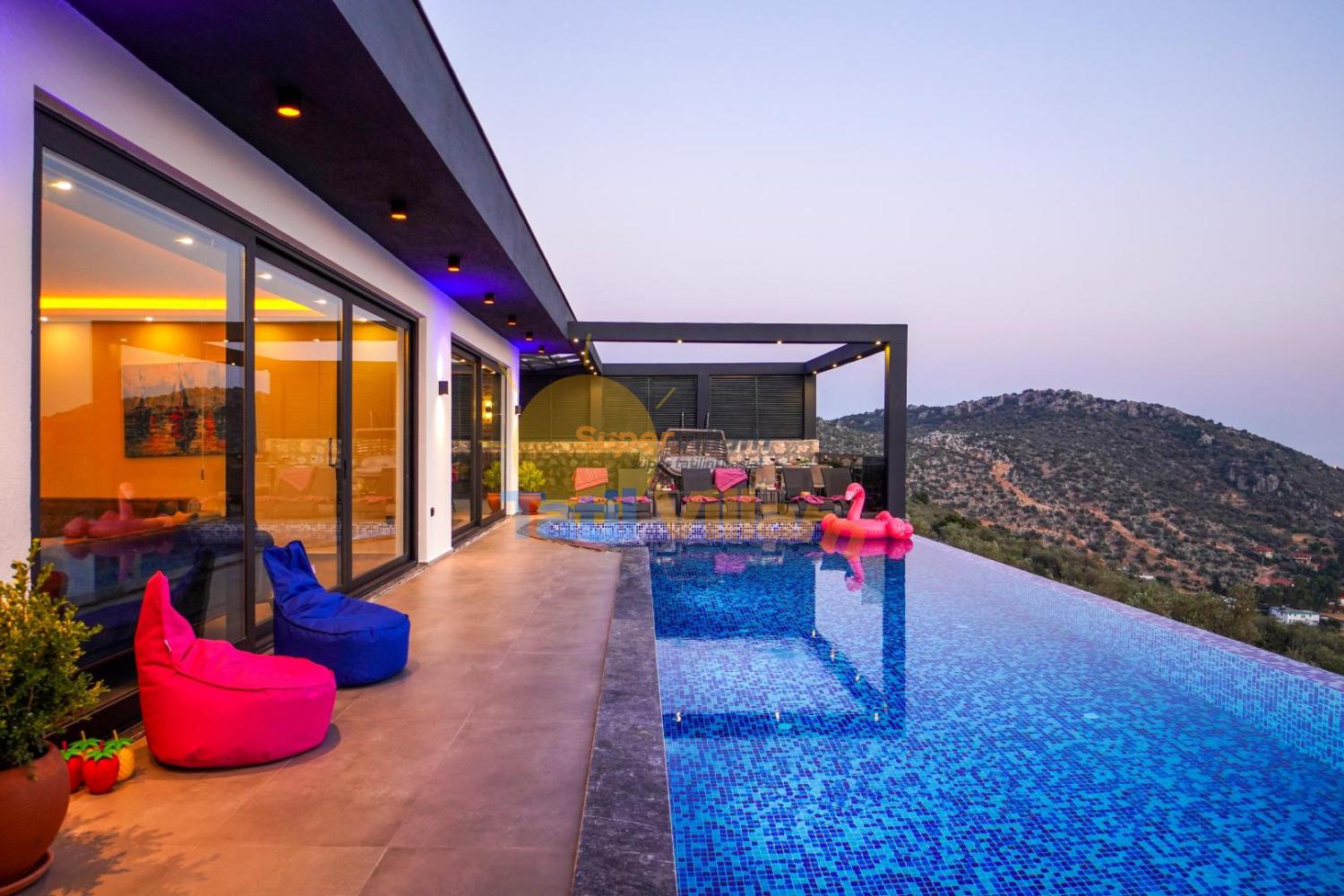 super_villam_villa_adel-14_588.jpg