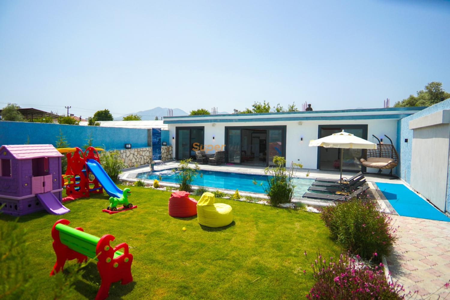super_villam_villa_lorraine_2-20_835.jpg
