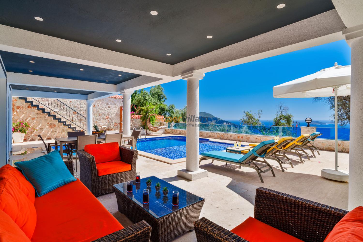 superr_villam_villa_larissa-1_683.jpg