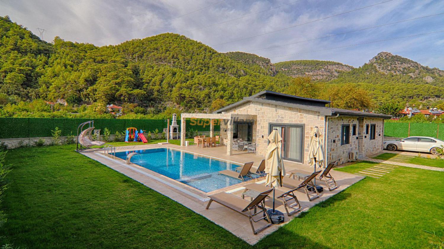 villa-egehan-supervillam-1_690.jpeg