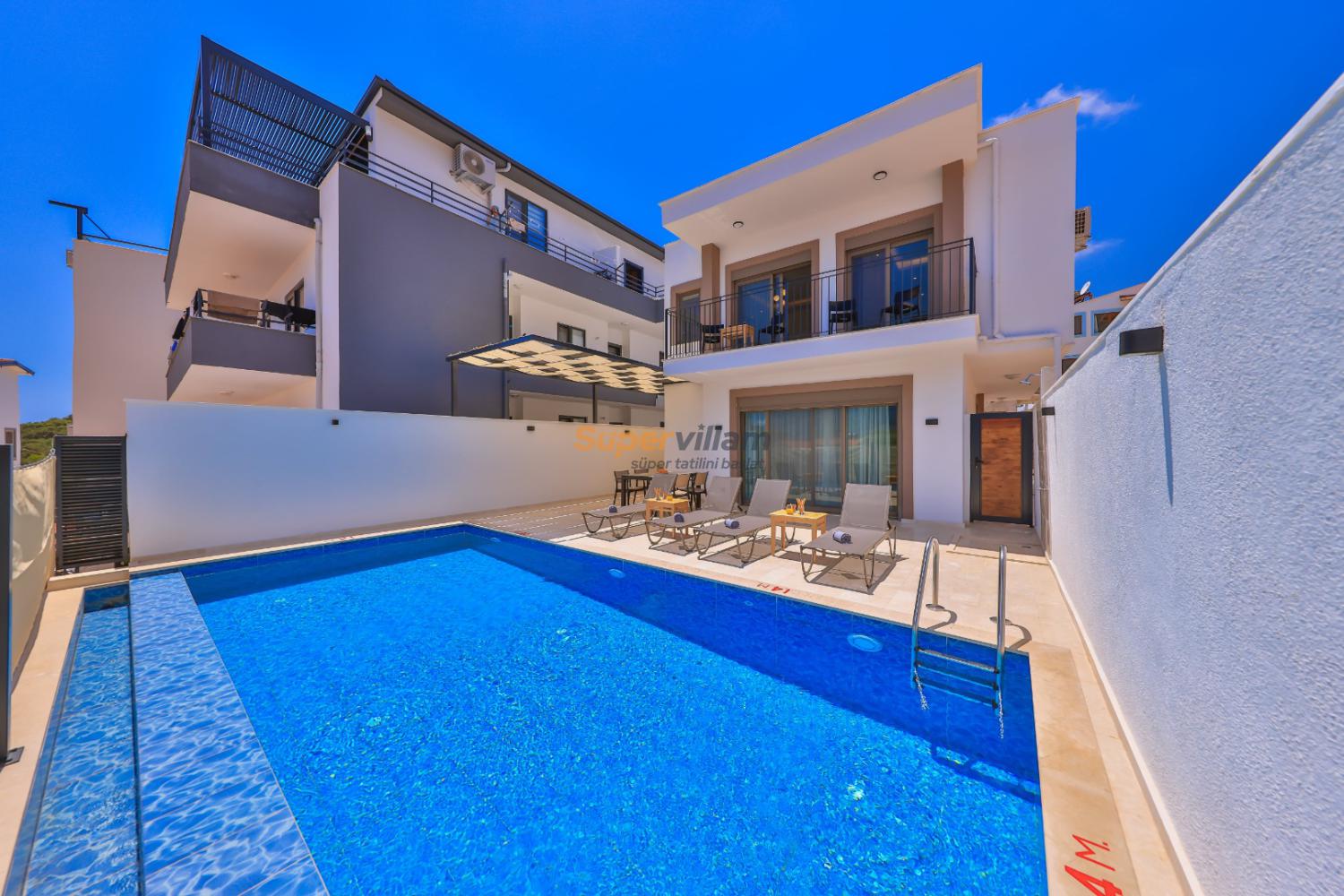 villa_ales_super_villam-22-min_821.jpg