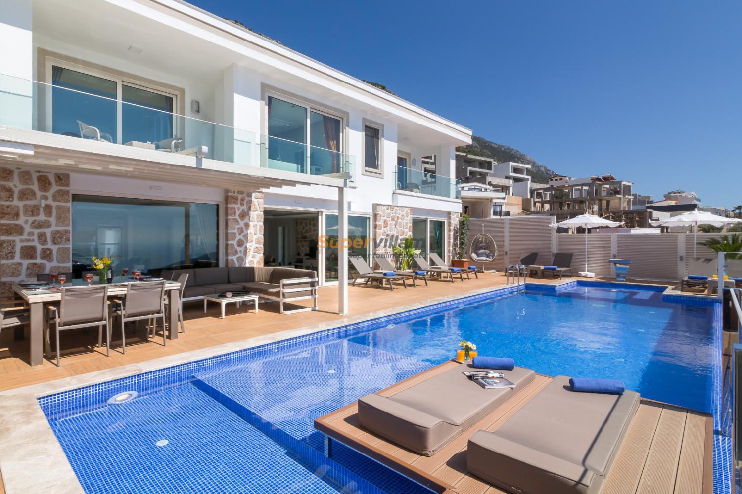 villa_la_mer_azur-3_705.jpg